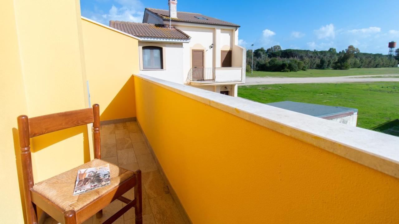 Yellow House-Villetta Con Giardino 오리스타노 외부 사진