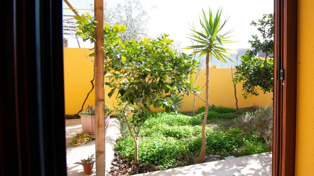 Yellow House-Villetta Con Giardino 오리스타노 외부 사진